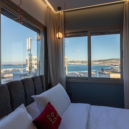 Marina View Residence Luxurious Studio Retreat With Stunning Ocean Views 1 Double Bedroom, 1 Convertible Couch タンジェ エクステリア 写真