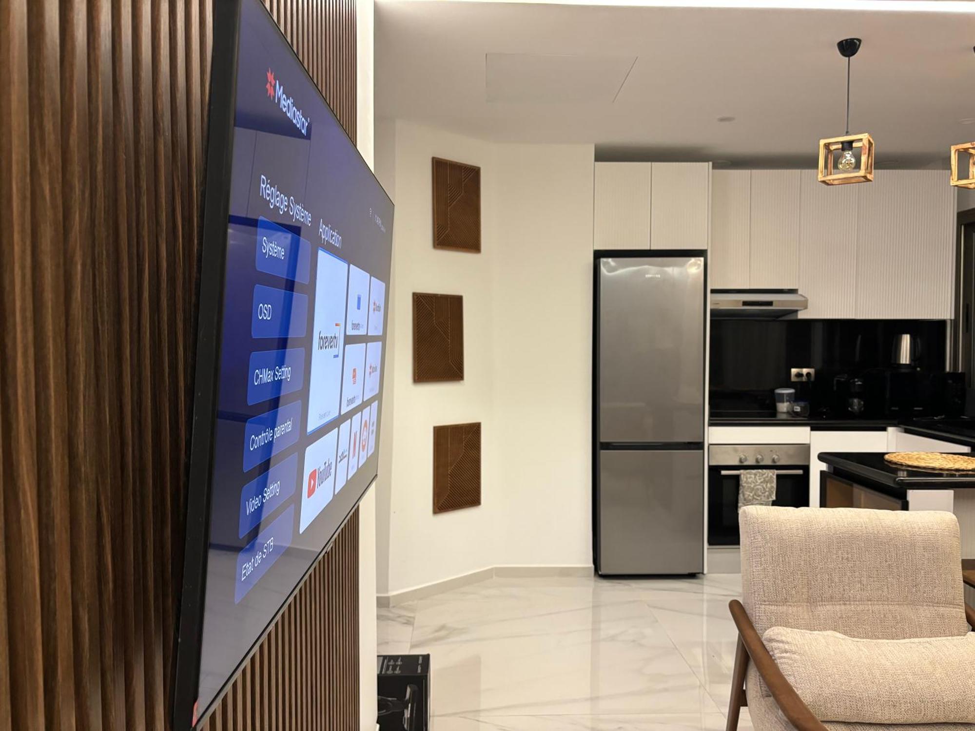 Marina View Residence Luxurious Studio Retreat With Stunning Ocean Views 1 Double Bedroom, 1 Convertible Couch タンジェ エクステリア 写真